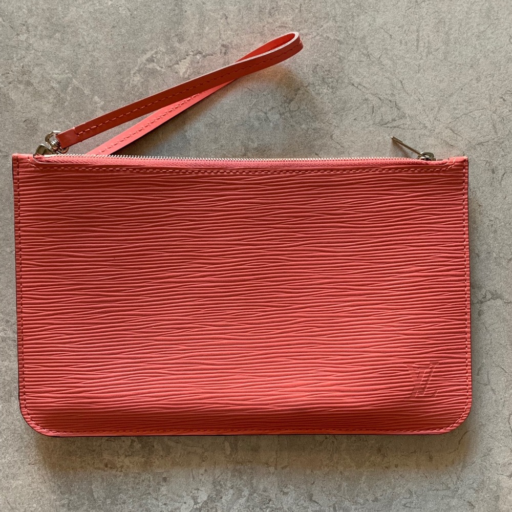 Limited Edition - Louis Vuitton Epi Pochette